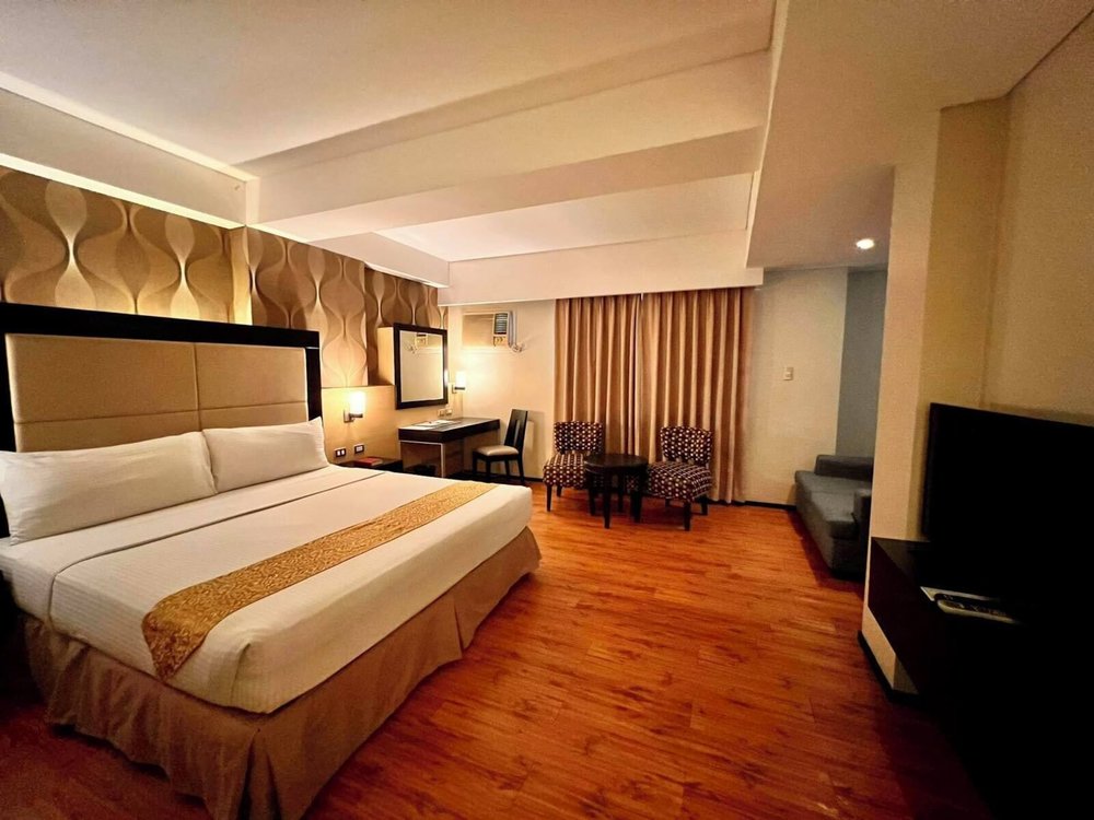 Mallberry Suites Business Hotel