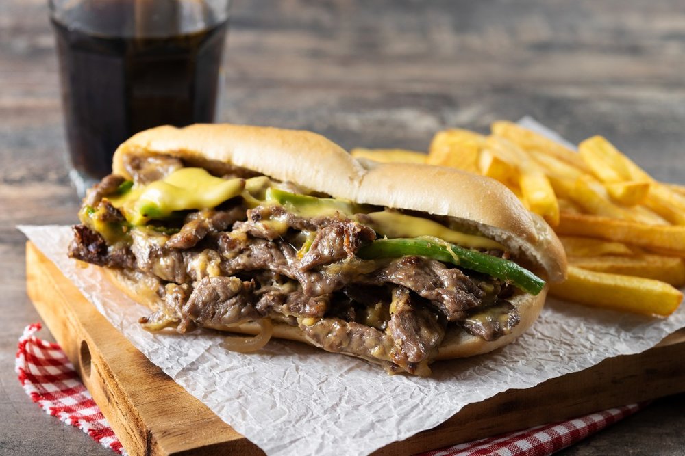 Càn Quét Ẩm Thực Đường Phố Với Siêu Phẩm Philly Cheesesteak