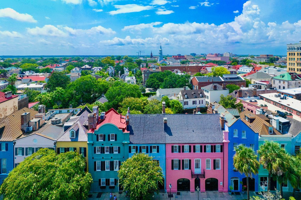 Con Đường Rainbow Row Và The Battery