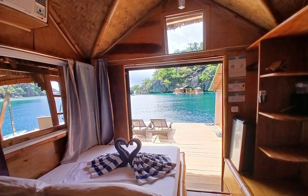 Paolyn Houseboats Coron Island