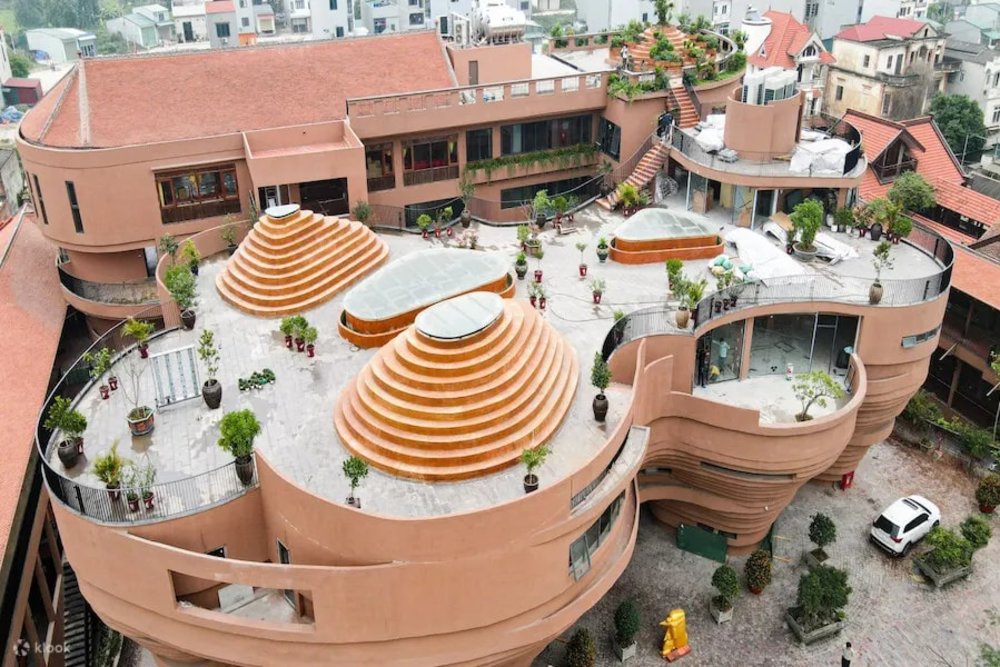Làng Gốm Bát Tràng, Hà Nội: Trải Nghiệm Làm Gốm Đầy Tiếng Cười 