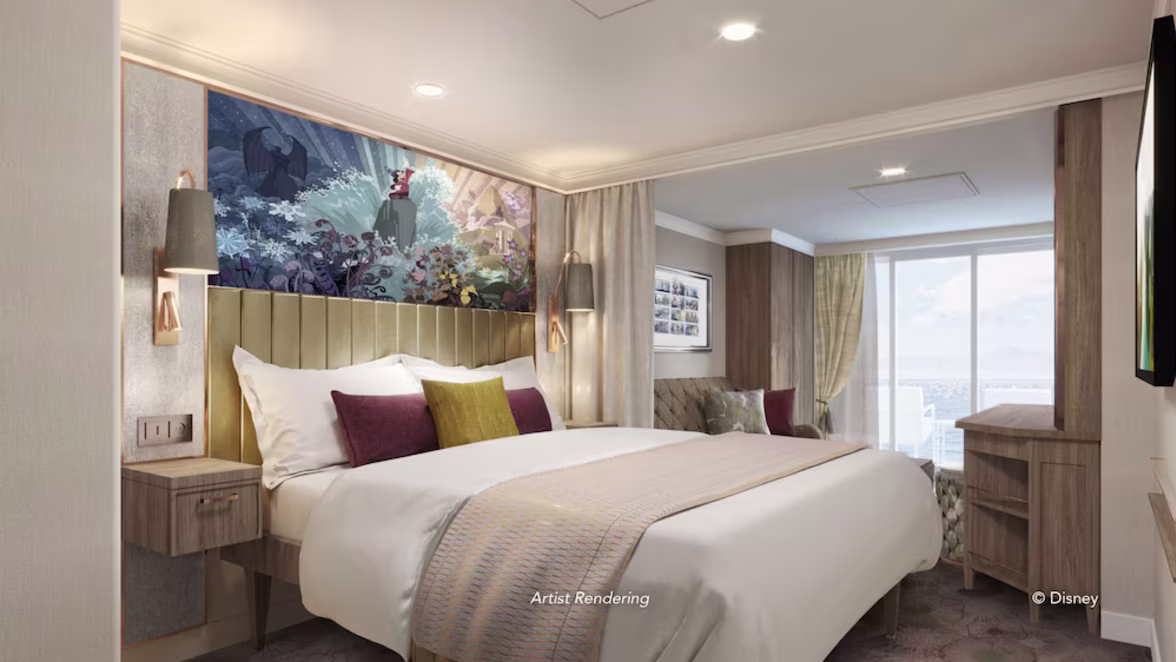DCL-WD Accoms (Concierge Family Oceanview with Verandah Stateroom)