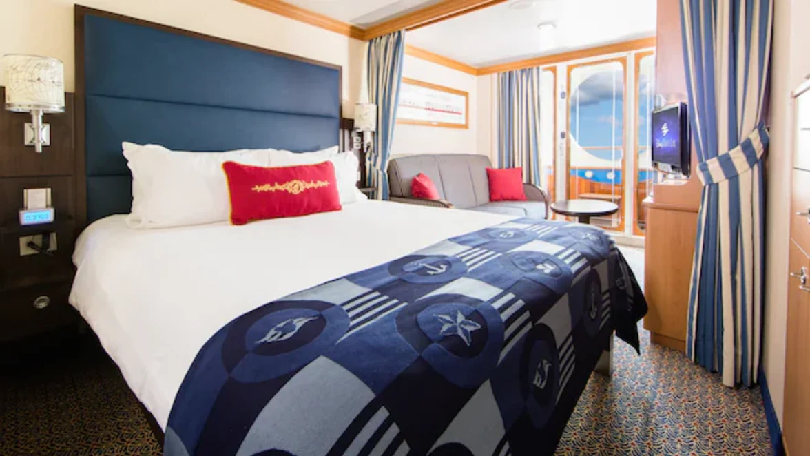 DCL-DW Accoms (Deluxe Oceanview Stateroom with Navigator's Verandah)