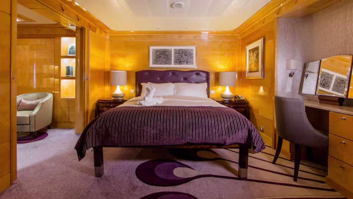 DCL-DW Accoms (Concierge Royal Suite with Verandah)