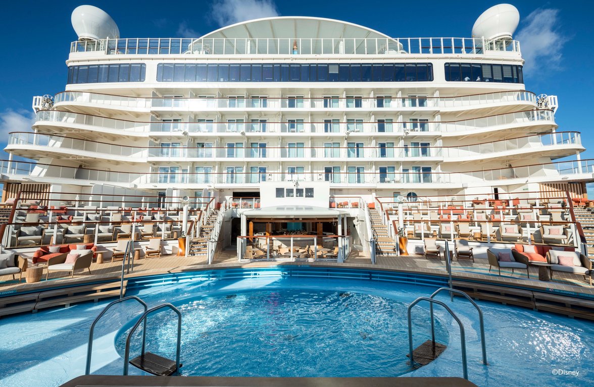 DCL-DA Wayfinder Bay_wide shot