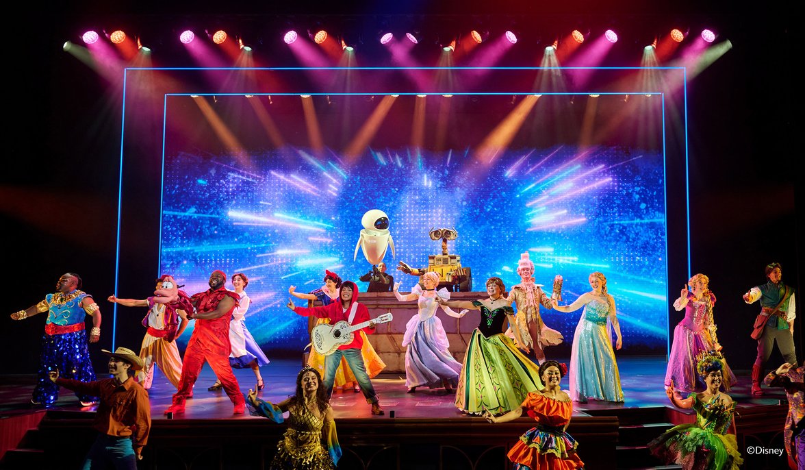 DCL-DA_Entertainment_Walt Disney Theatre_Remember 1