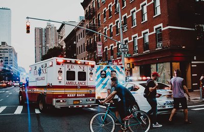 5 個義大利人迷信行為! 義大利男人看到救護車要摸自己的「這個」甩開厄運!