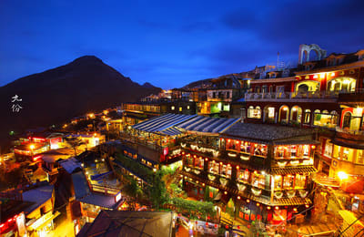 【情人夜晚約會好去處】北台灣十大夜景大公開,越夜越美麗|象山、陽明山、貓空、烘爐地⋯