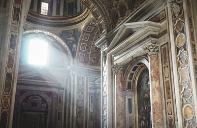 Có Gì Bên Trong Thành Quốc Vatican – Đất Nước Nhỏ Bé Nhất Thế Giới?