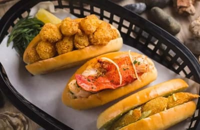 10 Places To Fill Your Bellies While X’mas Shopping In Siam This November