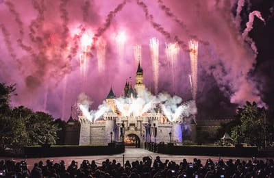 Alasan Mengapa Kamu Harus ke Hong Kong Disneyland