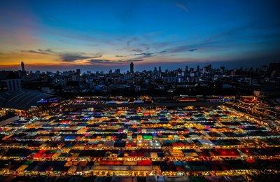 10 Chợ Đêm Bangkok Được Du Khách "Săn Đón" Nhất Ở Thái Lan