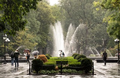 Hidden Gems on Foot: New York and Los Angeles