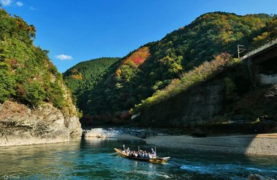 保津川下り完全ガイド｜おすすめの季節・アクセス・周辺観光スポットまとめ