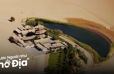 Hồ Nguyệt Nha Tuyền – Ốc Đảo Độc Lạ Giữa Sa Mạc Trung Quốc