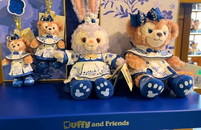 上海ディズニーリゾートのおすすめグッズ9選！限定品や購入できるショップを徹底解説
