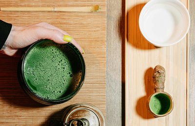 Japanischer Matcha-Tee: Eine Reise zum Ursprung des grünen Pulvertees