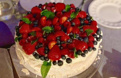 8 Must-Try New Zealand Desserts 