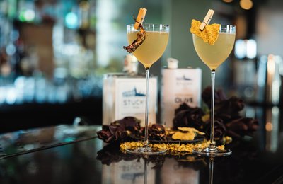 6 Best Bars in Venice Locals Actually Go To