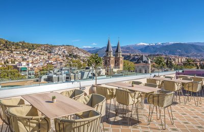 Your Complete Guide on Where to Stay in Granada