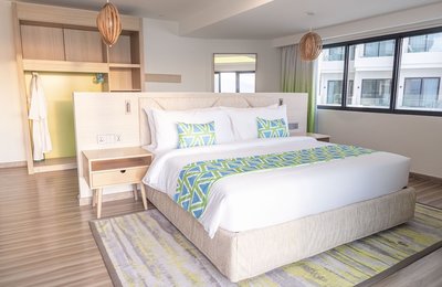 Is Lime Hotel Manila really 5-star? 