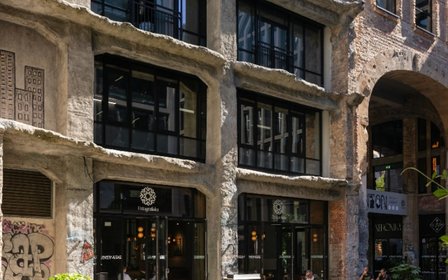 Access to all exhibitions and spaces