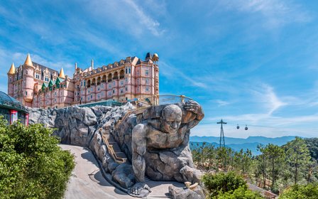 Enjoy popular attractions & activities