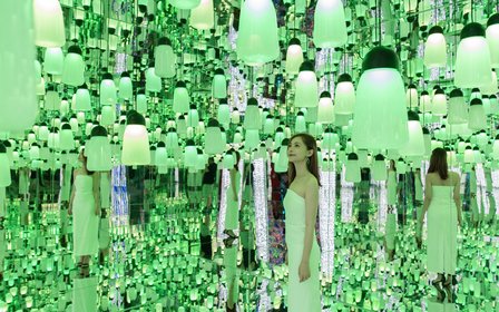 探索 9 个令人惊叹的主题展区，在每个角落捕捉值得分享到 Instagram 的美照。