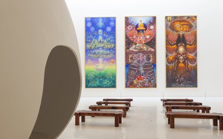 精选设计商店，提供独家艺术风格收藏品