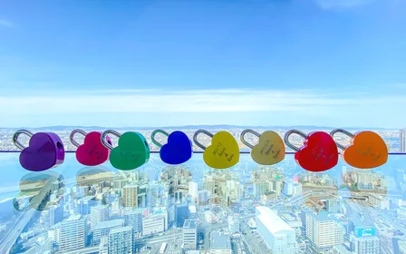 Secure your heart-shaped padlock