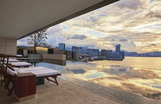 asaya pool rosewood hong kong
