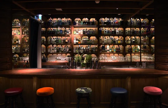 dr frns gin parlour hong kong