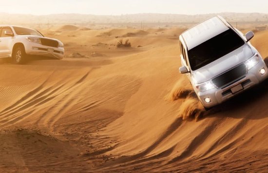 4x4 vehicles in the dubai desert