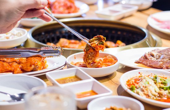 韓国料理　焼肉とキムチ