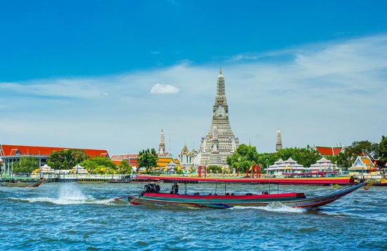 Roam the streets of Bangkok