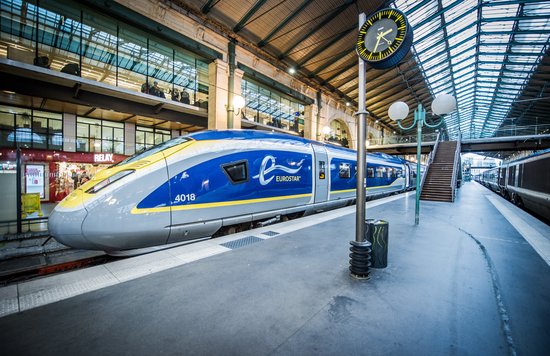 eurostar train in paris