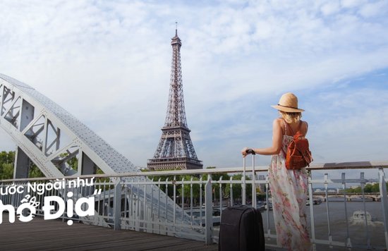 lan-dau-du-lich-phap