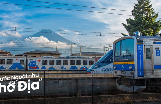 tau-toc-hanh-di-nui-phu-si