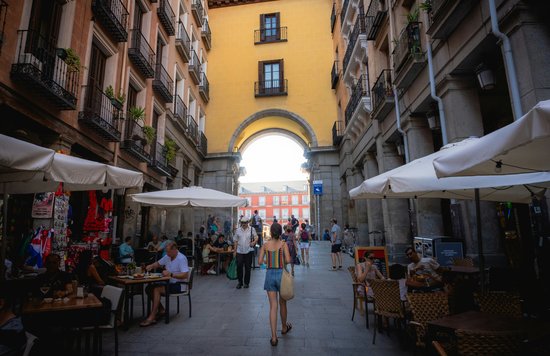 ocals and tourists out for brunch in Madrid | Photo by Ed Orozco on Unsplash