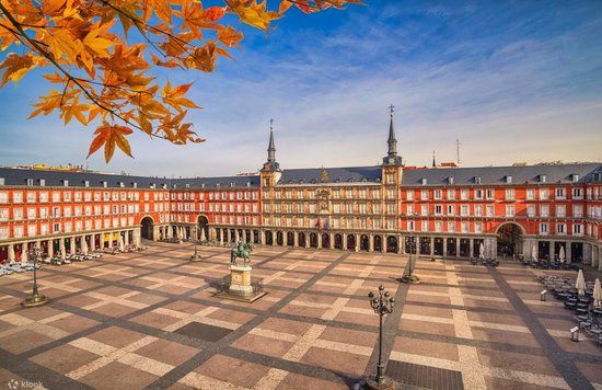 A wide shot of the Plaza Mayor of Madrid, Spain