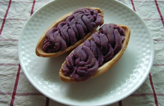 Beni imo tart, a famous Okinawan snack