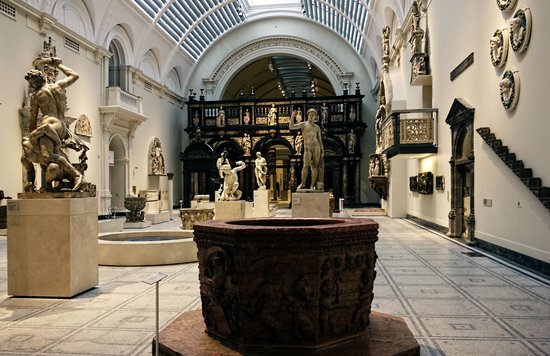 Historical artifacts at a museum in London | Photo Credits: Brett Jordan on Pexels