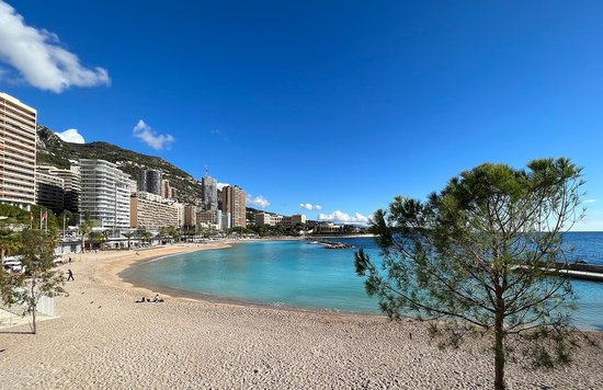 Larvotto Beach, luxurious beach in Monaco