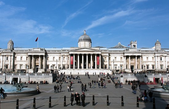 The National Gallery in front of Trafalgar Square