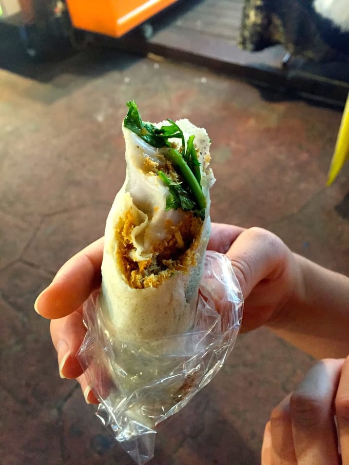 bánh pía là món ăn đài bắc nên thử