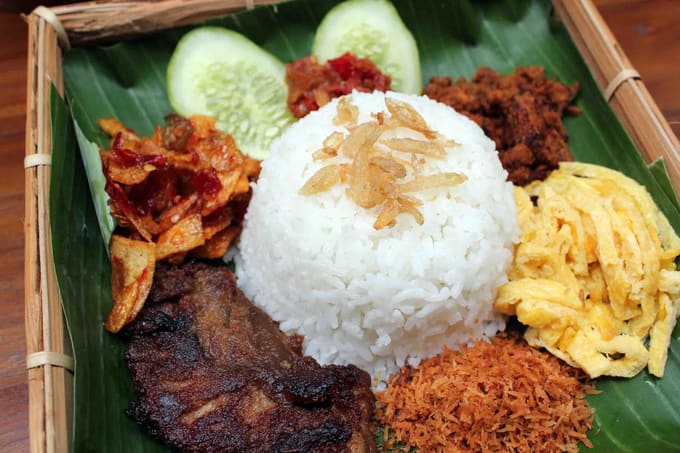 Cơm nước cốt dừa là một trong 30 món ăn ở singapore phải thử