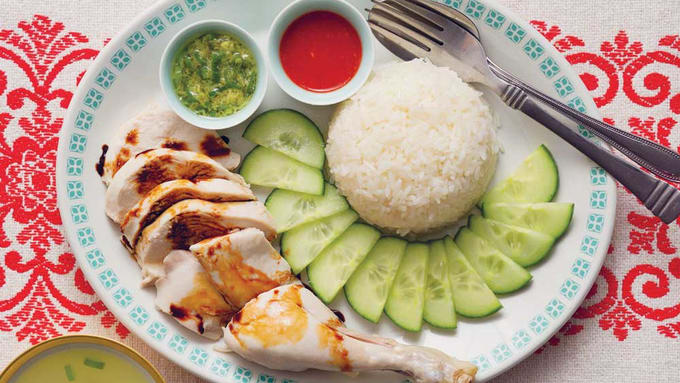 Cơm gà là một trong 30 món ăn ở singapore phải thử
