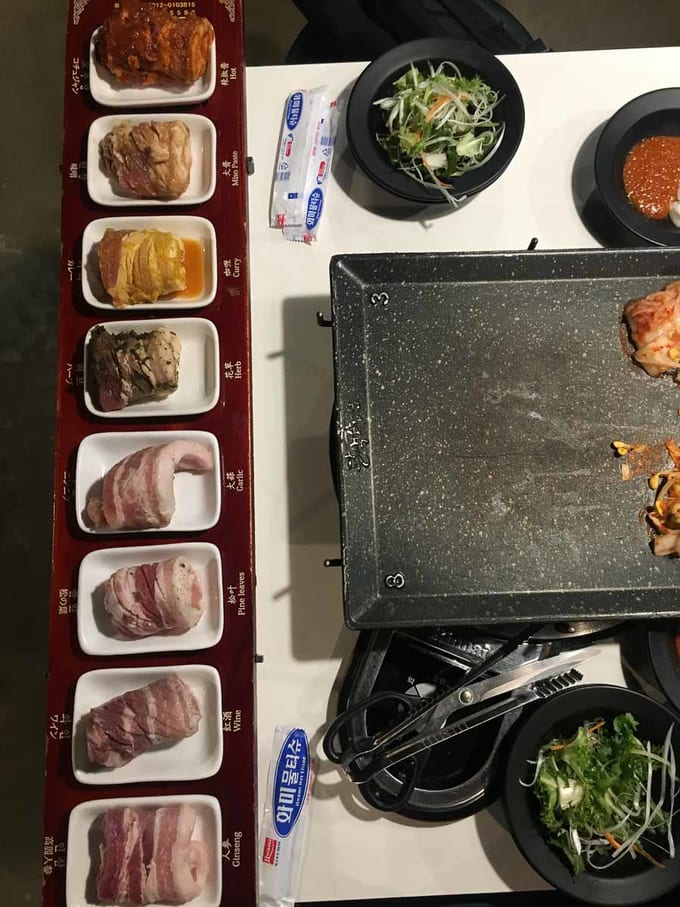 set thịt 8 vị tại Palsaek Samgyupsal