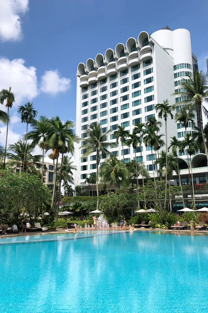 shangrila hotel singapore pool