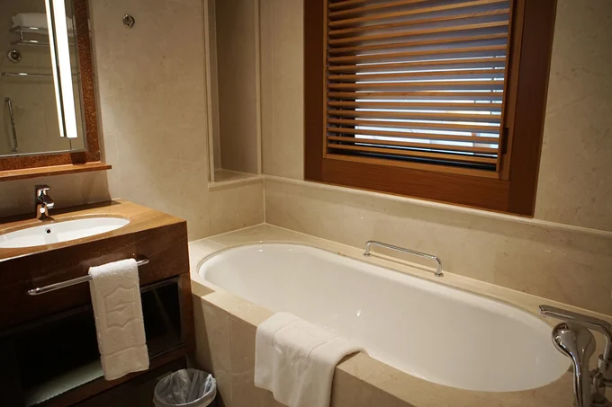 shangri-la hotel singapore bathtub